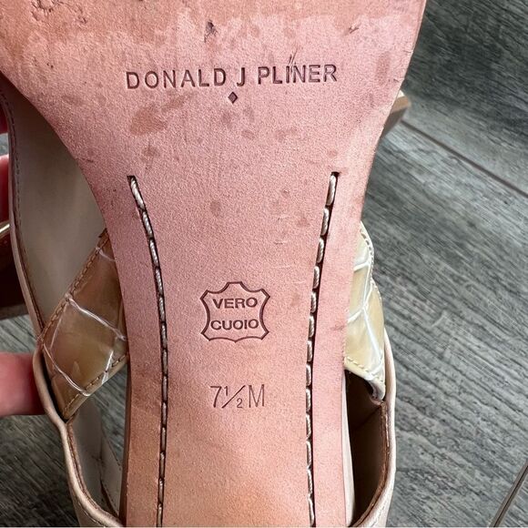 Donald J Pliner Katya Cutout Block Heel Shoes Size 7.5 Tan Neutral Beige Leather - Picture 8 of 12